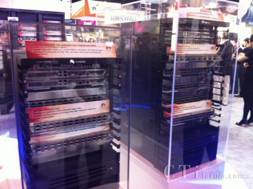 �A��yCloudEngine12800�������ĺ��Ľ��Q�C��������Interopչ