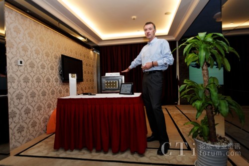 ����������Ӎ�o(w��)���I(y��)�����ÌO������ý�wչʾlightRadio